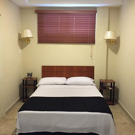 El Patio Suites II Гуаякиль Экстерьер фото