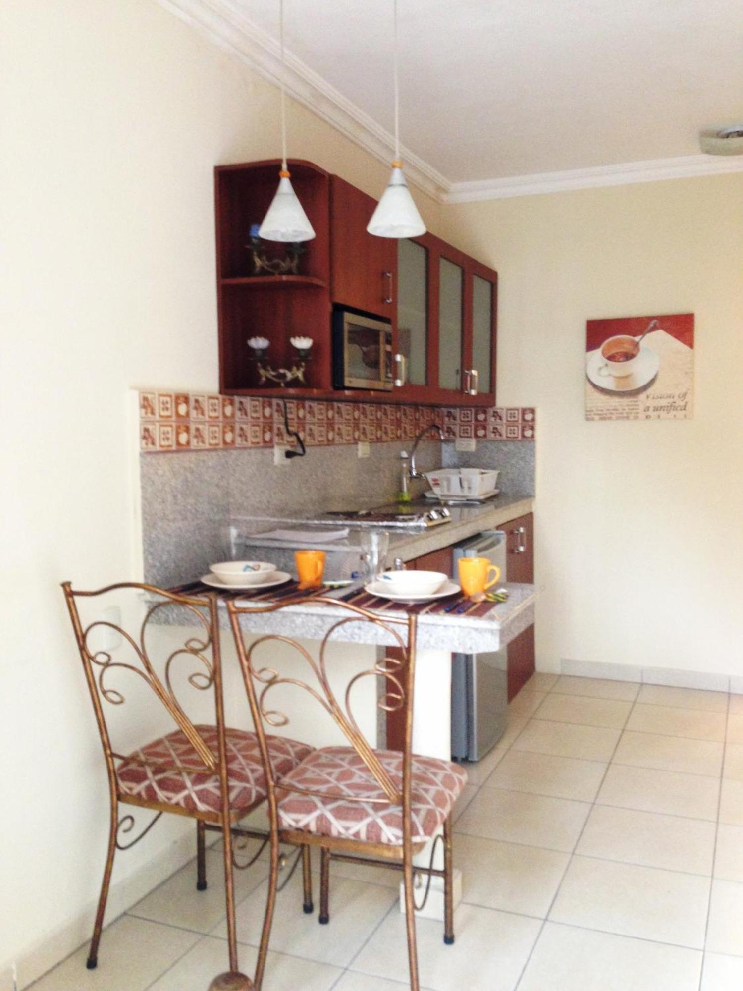 El Patio Suites II Гуаякиль Экстерьер фото