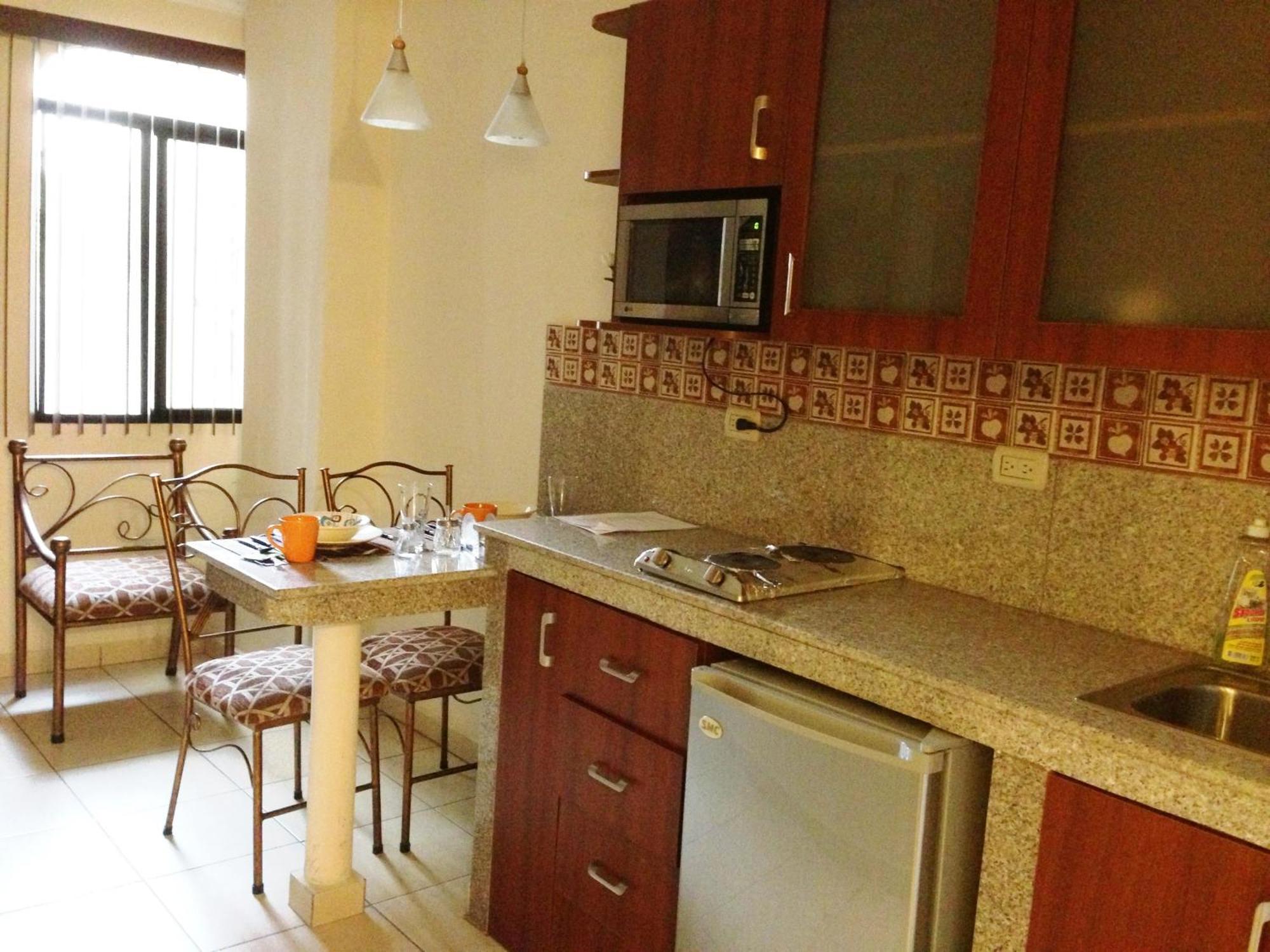 El Patio Suites II Гуаякиль Экстерьер фото