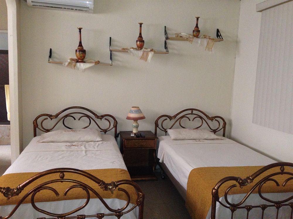 El Patio Suites II Гуаякиль Экстерьер фото