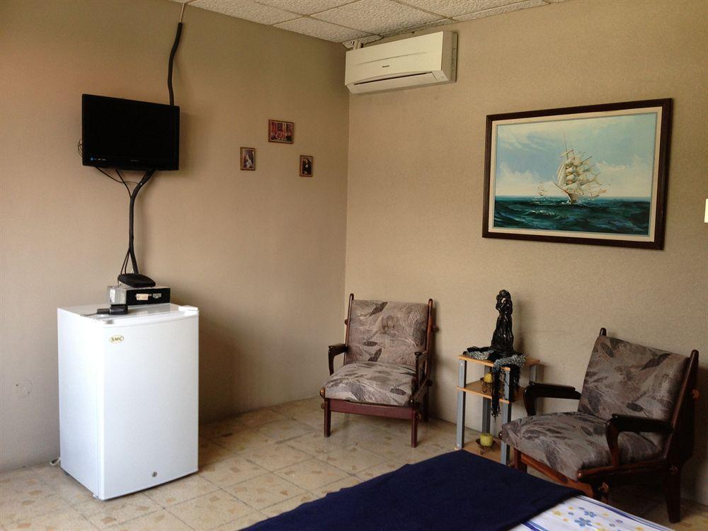 El Patio Suites II Гуаякиль Экстерьер фото