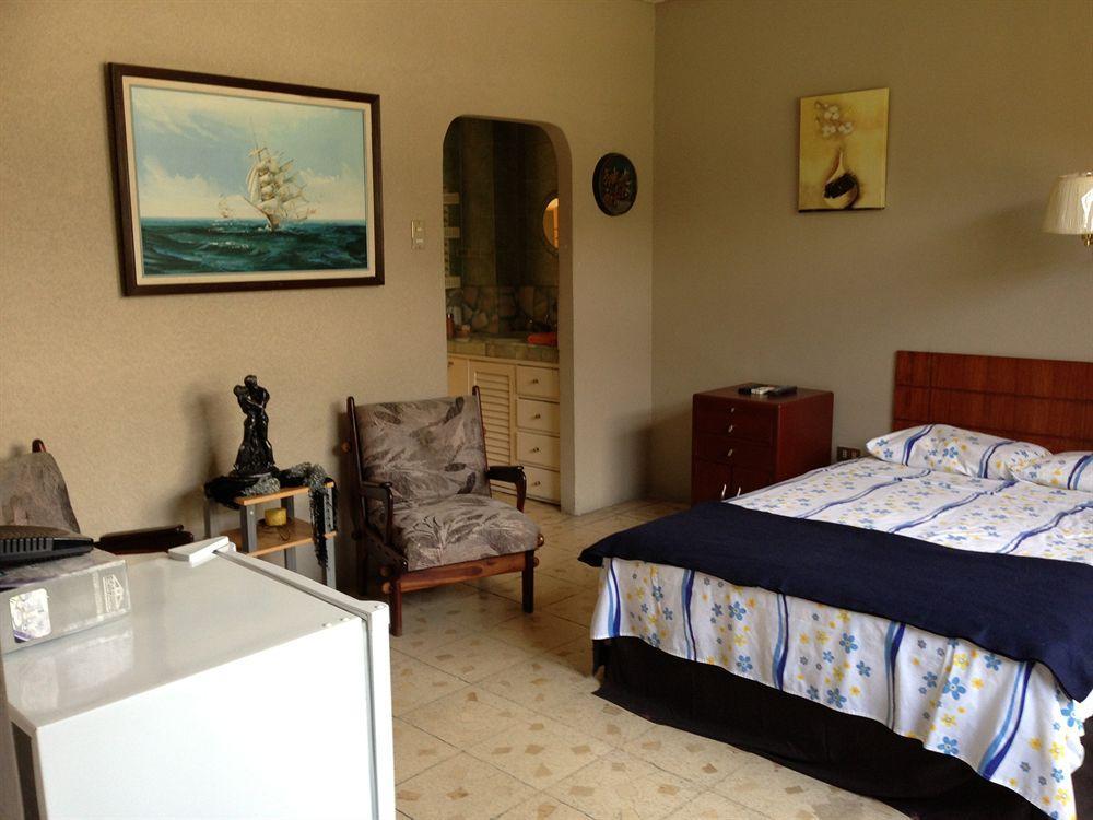 El Patio Suites II Гуаякиль Экстерьер фото