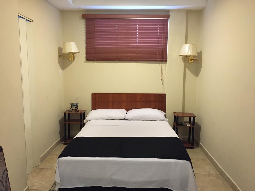 El Patio Suites II Гуаякиль Экстерьер фото