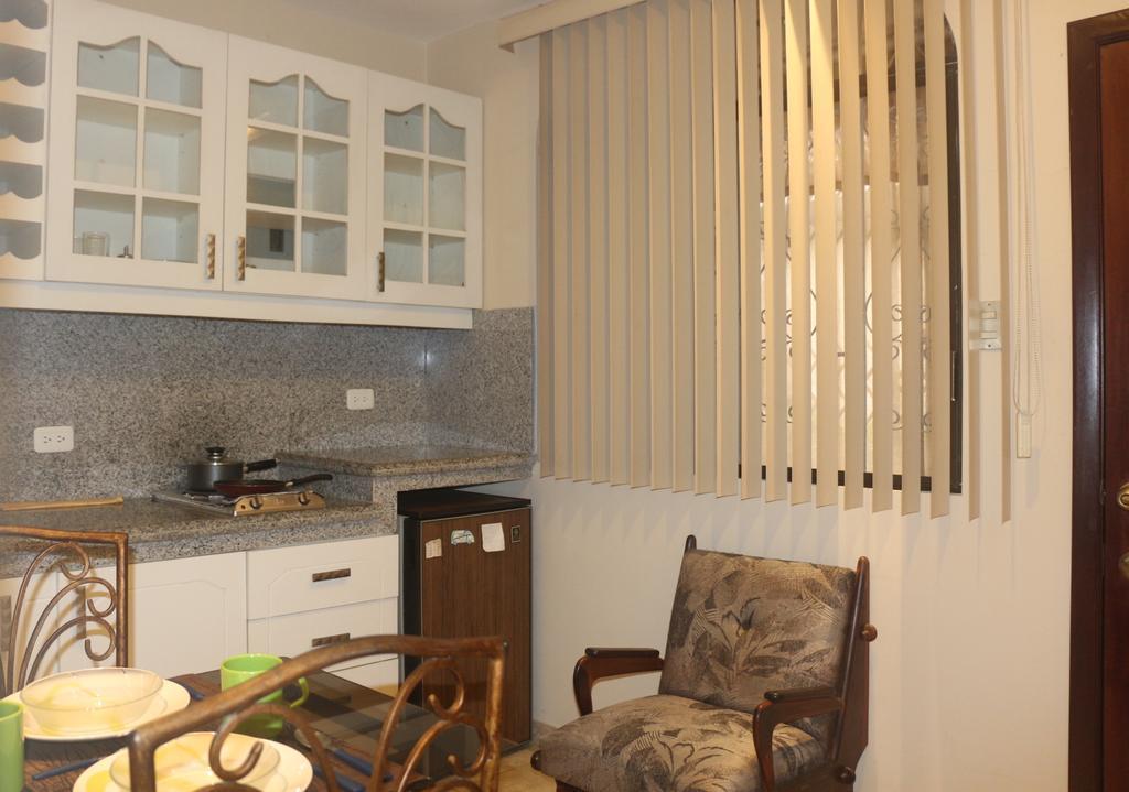 El Patio Suites II Гуаякиль Экстерьер фото