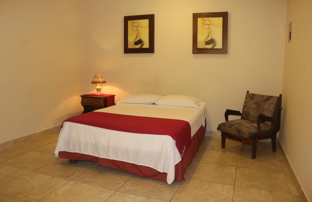 El Patio Suites II Гуаякиль Экстерьер фото