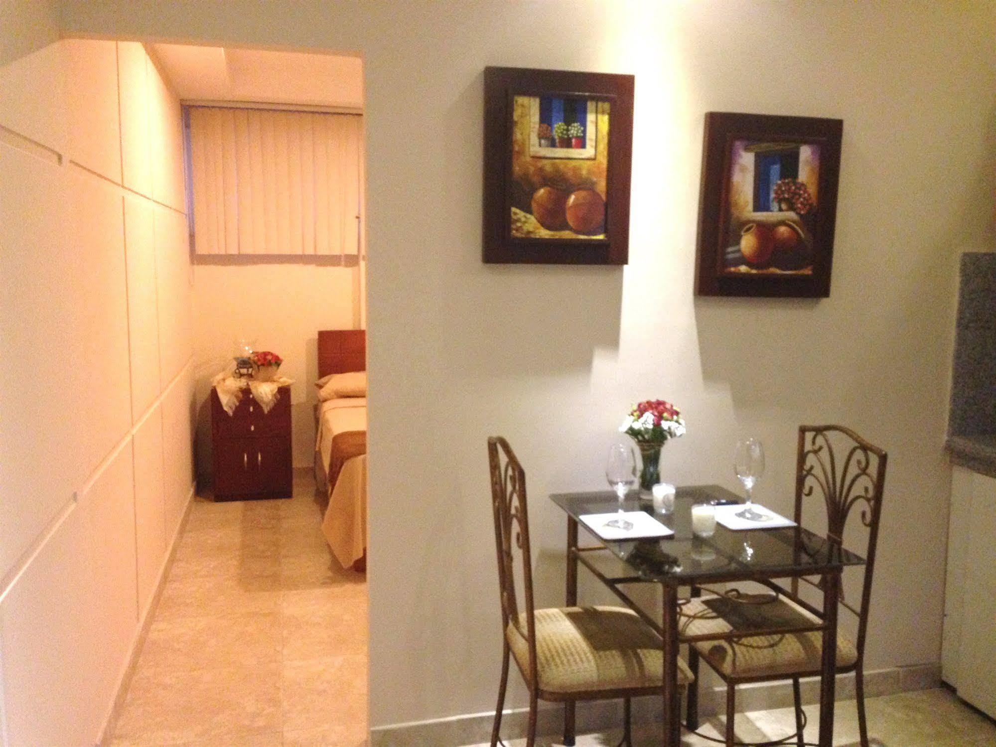 El Patio Suites II Гуаякиль Экстерьер фото