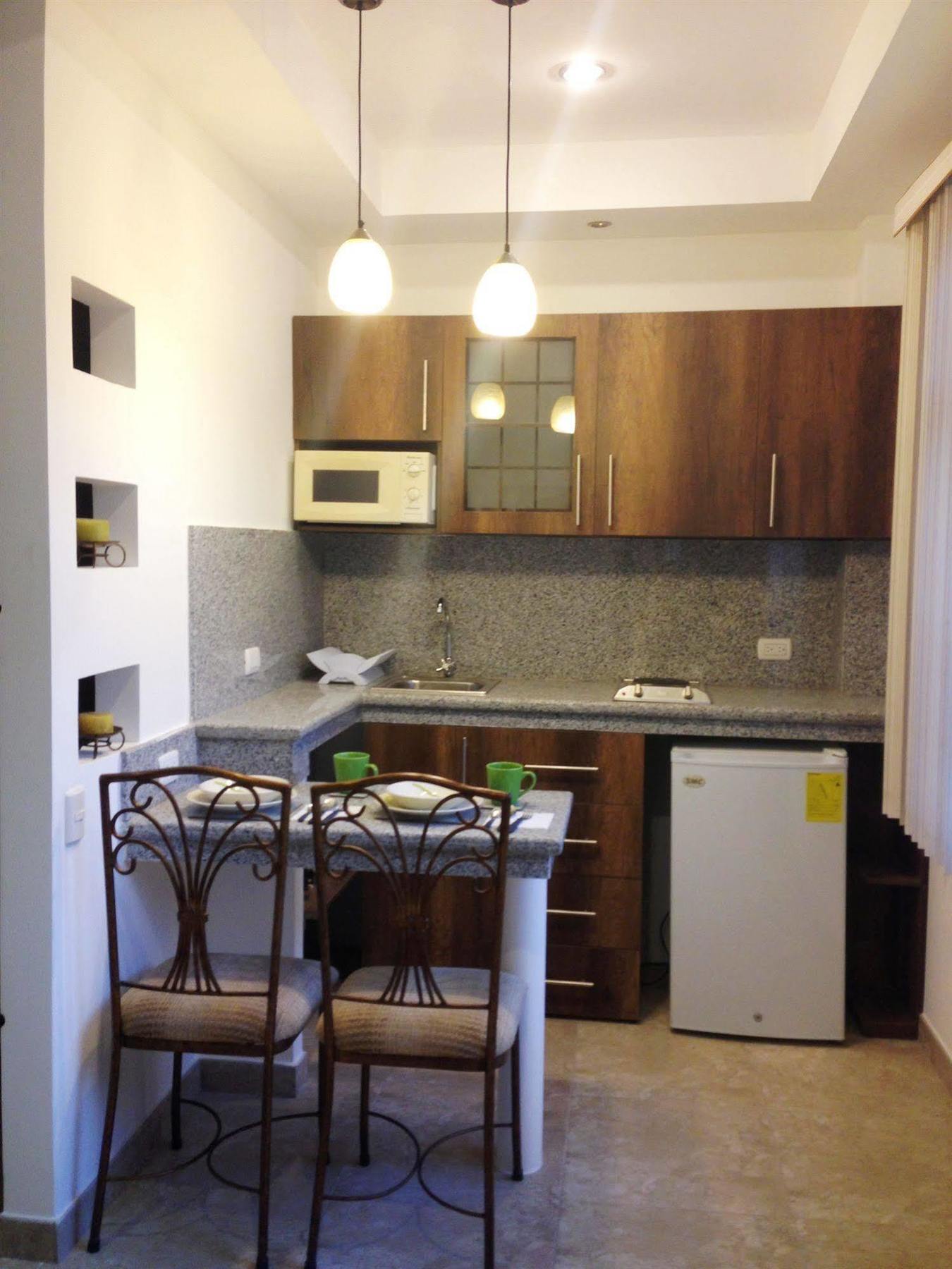 El Patio Suites II Гуаякиль Экстерьер фото