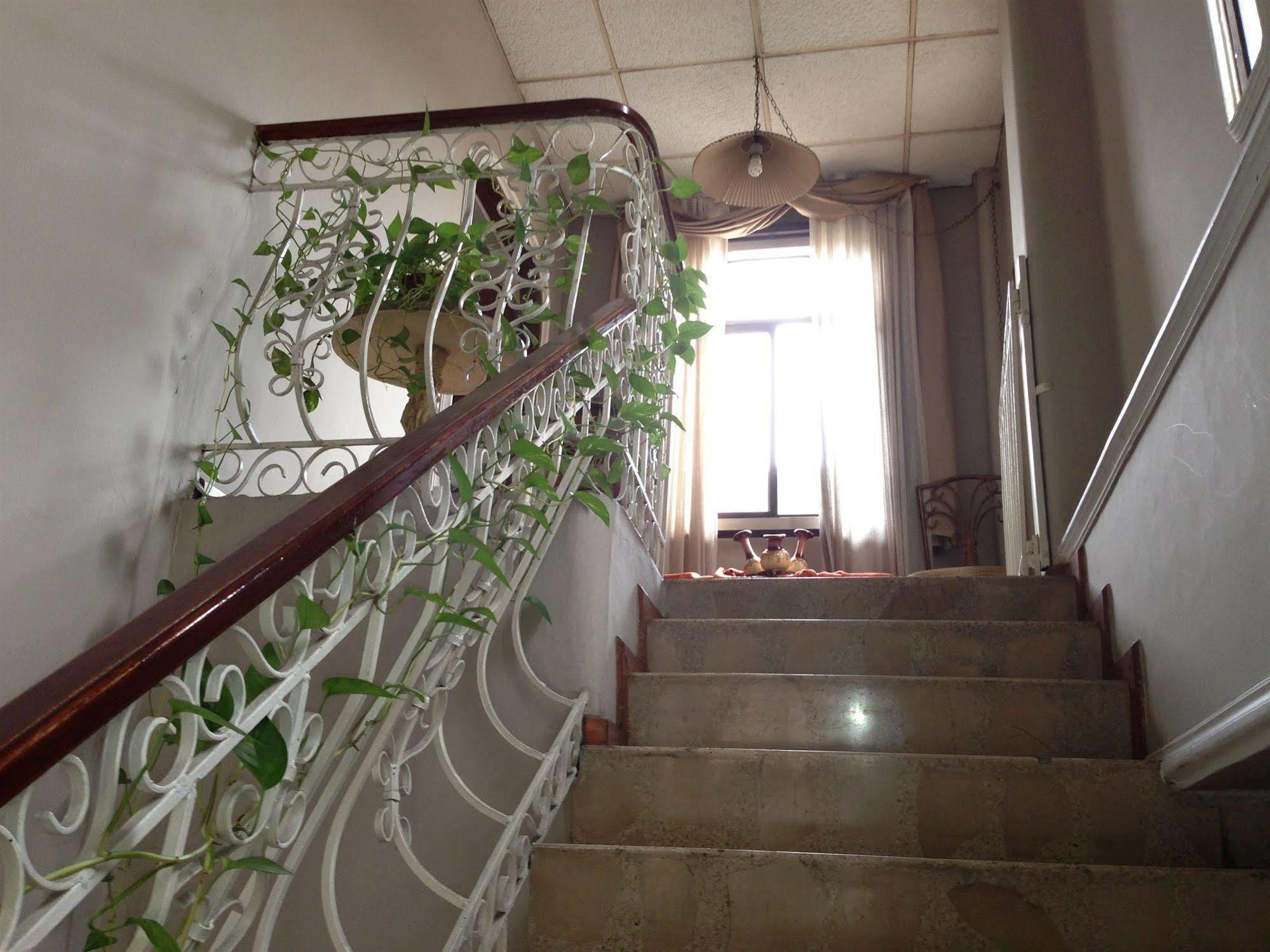 El Patio Suites II Гуаякиль Экстерьер фото